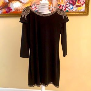 Beaded details tunic dress